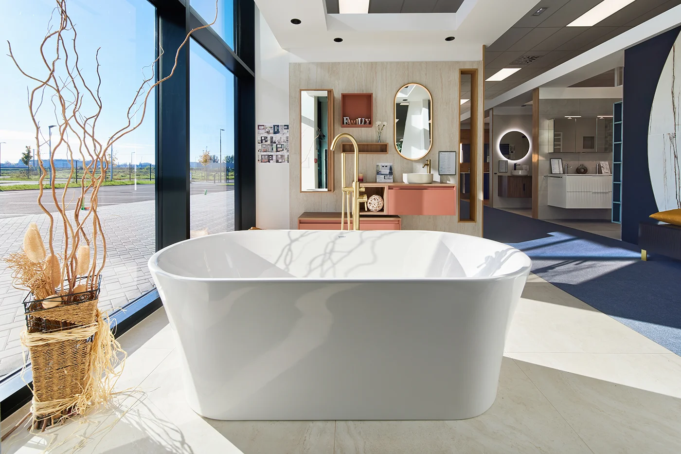 Photographie d'architecture et d'aménagement intérieur réalisée pour un showroom ou un espace professionnel.
